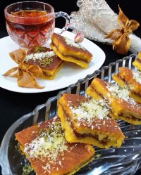 کیک بدون تخم مرغ با مغزی مارمالاد زردالو