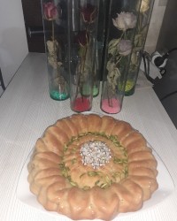 کیک شلیل با طرح گل