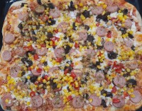 پیتزا خانواده جای دوستان خالی.