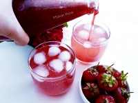 شربت توت فرنگی