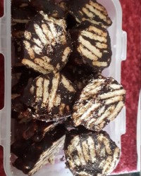 شکلات بسکوییتی