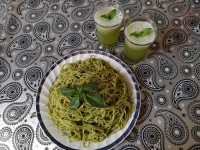 پاستا با سس پستو و اسموتی سبز