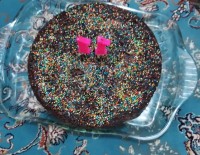 اینم یه کیک خوشمزه شکلاتی