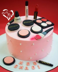 کیک لوازم آرایش