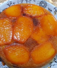 ماکارونی و تهدیگ و سالاد شیرازی