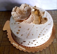 کیک خامه ای سفارش مشتری