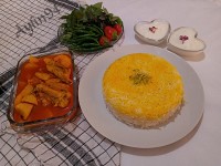 پلو زعفرونی و خورشت سیب زمینی