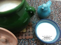 ماست چکیده خانگی در ظرف سفالی