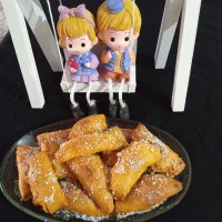 شیرینی قطاب با مغز نارگیلی