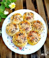 نان و پنیر و سبزی با خمیر ده دقیقه ای