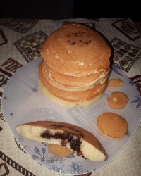 پنکیک با مغزی شکلات