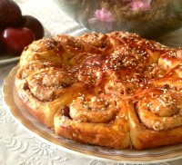 رول دارچین و گردو