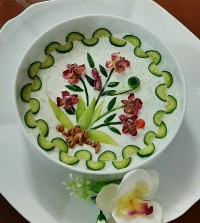 زاتزیکی (ماست و خیار یونانی)