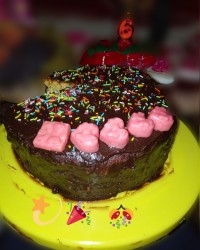 کیک اسفنجی سه تخم مرغی