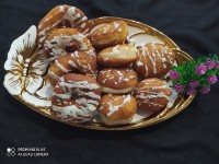 دونات و پیراشکی کرم دار