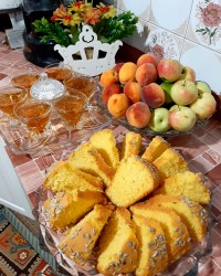 کیک گلاب و زعفران