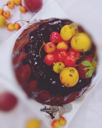 کیک شکلاتی با سس قهوه