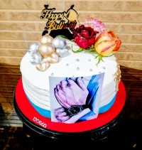 کیک اسفنجی مخصوص تولد