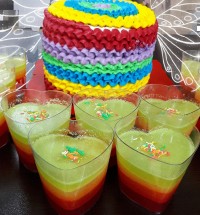 ژله رنگین کمان در فریزر