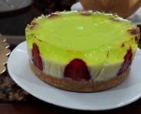 چیز کیک با ژله لیمو