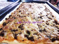 پیتزا گوشت با عکس عجله ای که عکس دخترم گوشه افتاده ?