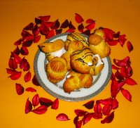 نان خامه ای شکلاتی با بستنی