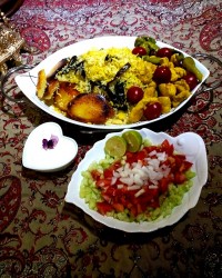والک پلو با مرغ وسالاد شیرازی