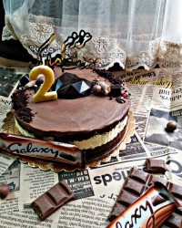 کیک مخصوص تولد کیک مدرن گلکسی