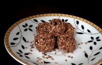 توپک خرما کنجدی