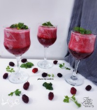 میلک شیک شاه توت