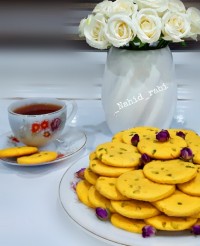 شیرینی پسته ای زعفرانی