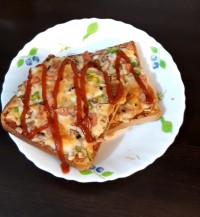 پیتزا با نان تست