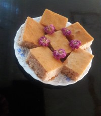 کیک گل محمدی