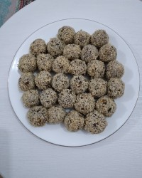 توپک خرما کنجدی