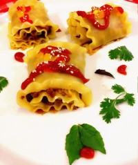 لازانیا رولی.