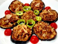 بادمجون و خاویار با پیاز داغ زیاد و سیر