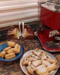 باقلوا و شیرینی با خمیر هزارلا