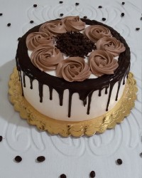 ⁦❤️⁩ کیک شیفون با فیلینگ موز و گردو ❤️⁩