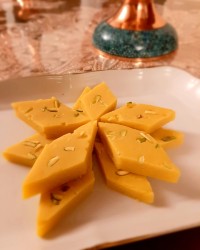 لوز زعفرانی