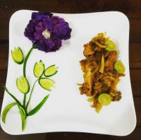 خوراک مرغ وقارچ