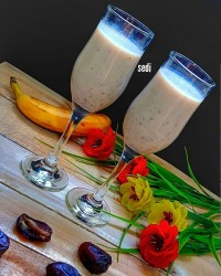 اسموتی موز و خرما