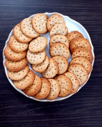 بیسکوییت ساقه طلایی مثل بیرونیا بود