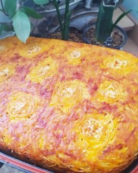 ماکارونی با ته دیگ سیب زمینی رنده شده