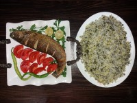 سبزی پلو با ماهی شکم پر