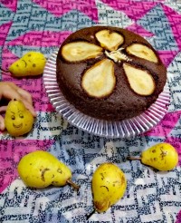 کیک شکلاتی گلابی