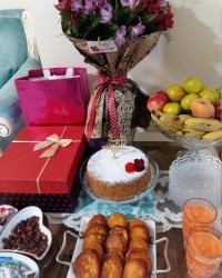 میز ساده تولدم