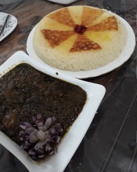 اینم ناهار امروز ما قورمه سبزی