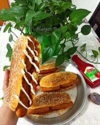 ساندویچ هات داگ با گوشت