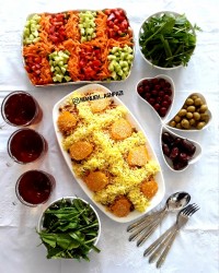 لوبیا پلو با ته دیگ سیب زمینی کنجدی