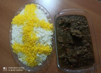 قورمه سبزی جان همراه با برنج زعفرونی